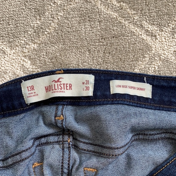 Hollister Low Rise Jean - Picture 3 of 3